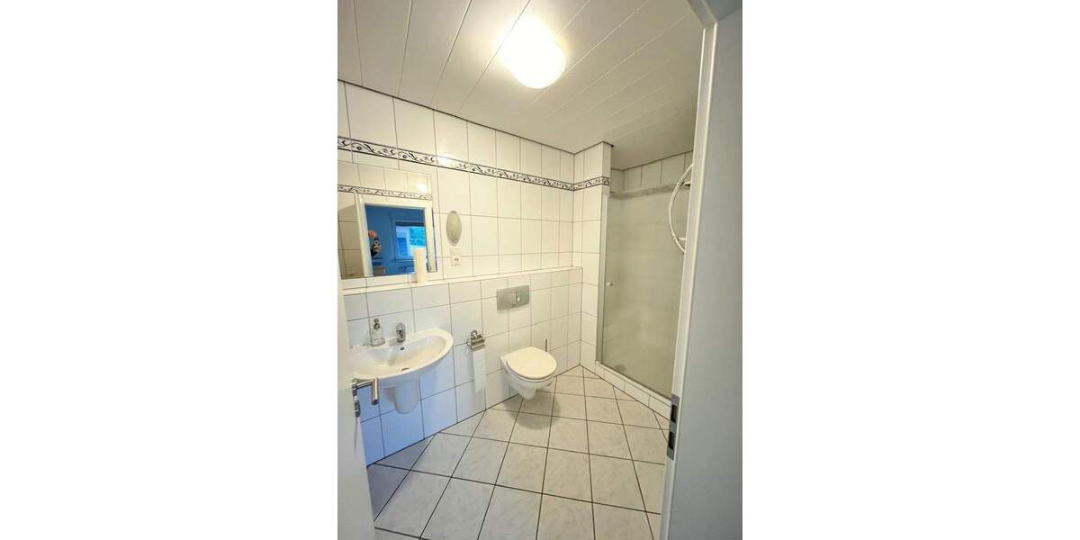 Einfamilienhaus freistehend mit schönem Grundstück und Möglichkeit zur weiteren Bebauung 5 zimmer