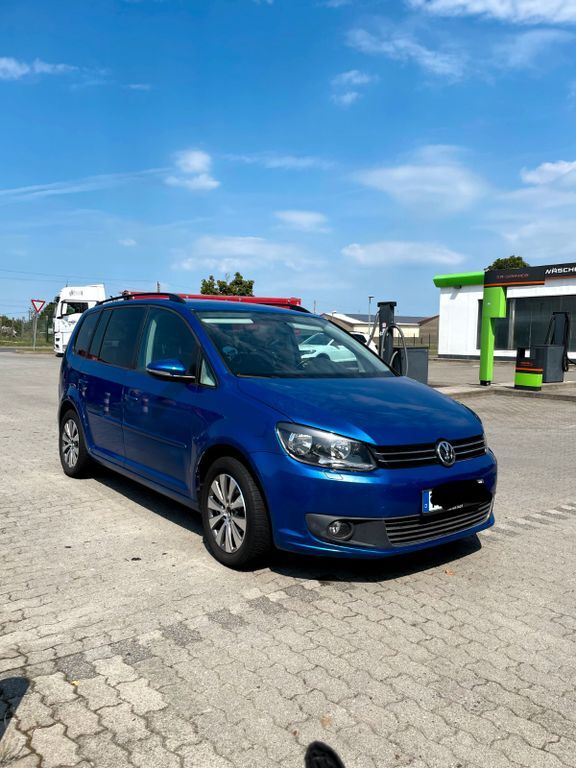 VW Touran 229.500 km 5.800 € Torgau 04860