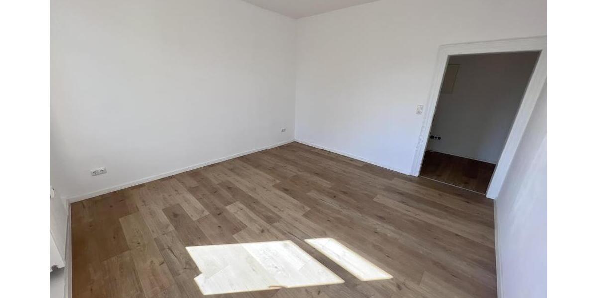 Sanierte 4-Raum-Wohnung mit Balkon und Einbauküche! - Etagenwohnung Gera Zwötzen | Angebot:26876618