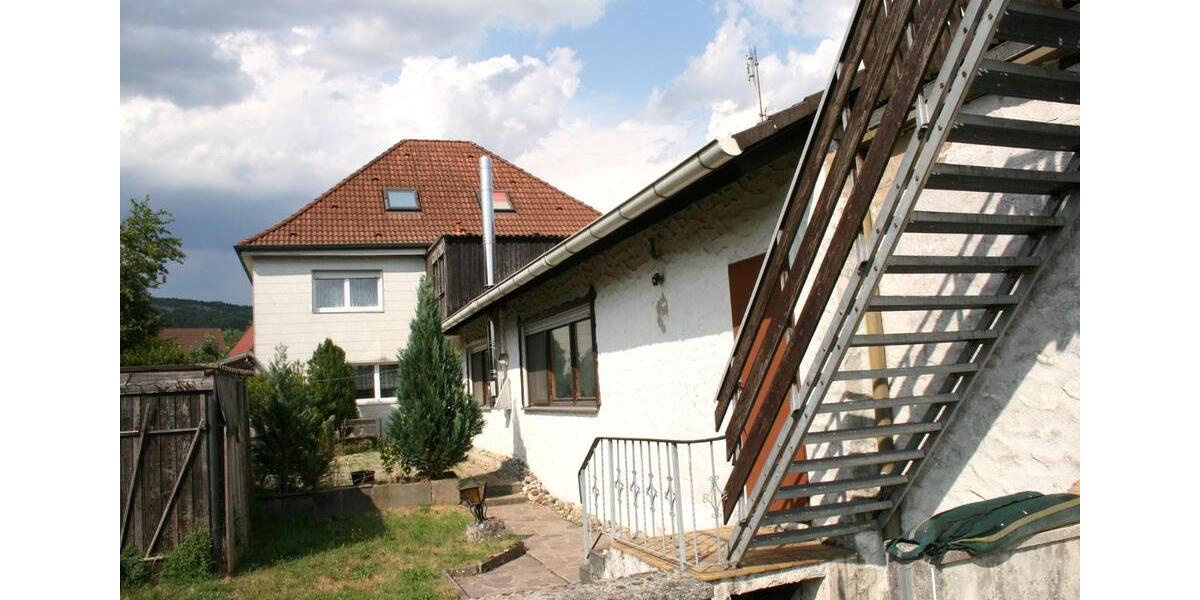 Mehrfamilienhaus, Wohnhaus Gerolfingen - 10 Zimmer, 300 m&sup2;, 215.000&euro; | Angebot:27050056