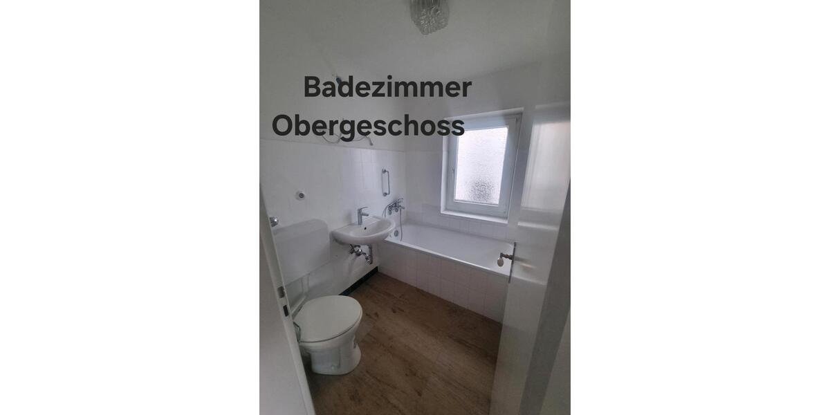 Einfamilienhaus Bad Hersfeld - 4 Zimmer, 160 m&sup2;, 1.500&euro; | Angebot:25868009