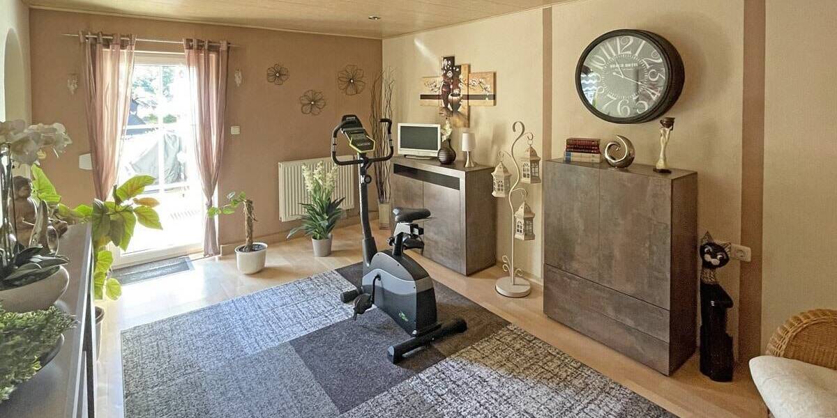Doppelhaushälfte Ludwigsstadt - 8 Zimmer, 180 m&sup2;, 179.000&euro; | Angebot:25746561