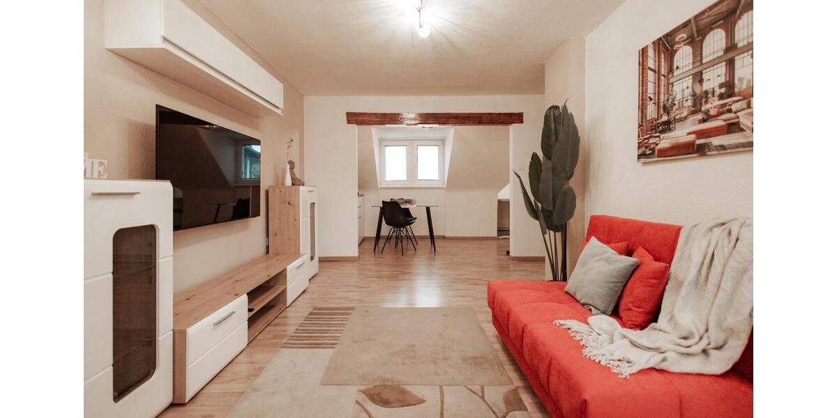 Dachgeschoßwohnung Neuss - 2.5 Zimmer, 67 m&sup2;, 1.150&euro; | Angebot:24693714