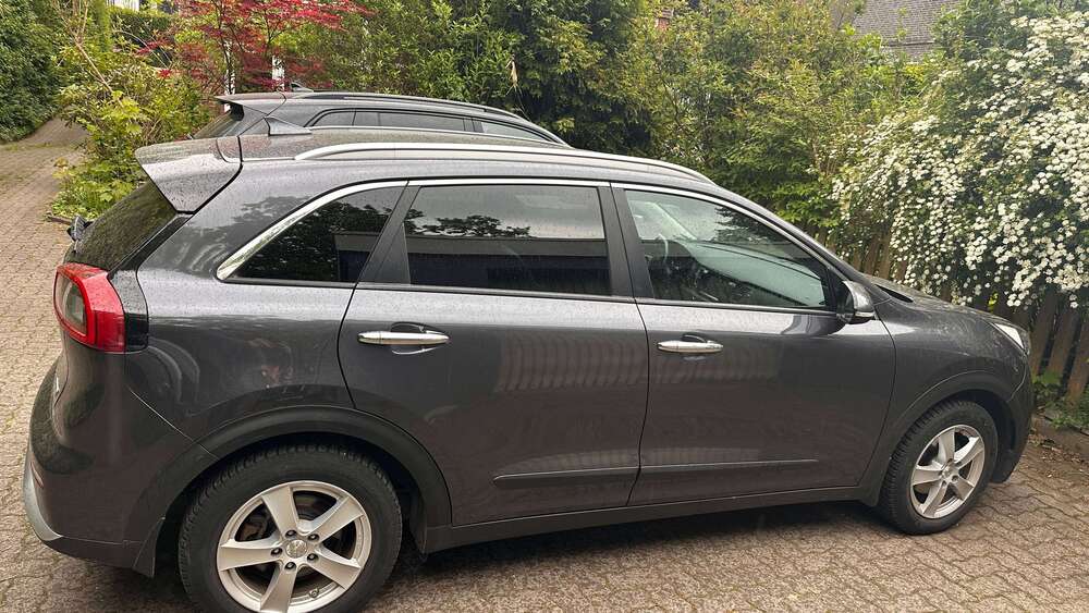 Kia Niro 92.500 km 13.100 &euro; Hamburg, Freie und Hansestadt 22609