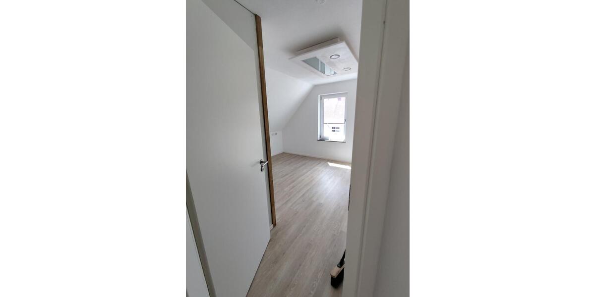 Etagenwohnung Lachen - 2 Zimmer, 75 m&sup2;, 340.000&euro; | Angebot:26965471