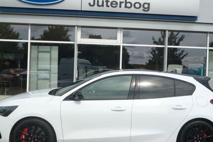 Ford Focus 8.900 km 34.890 &euro; Jüterbog 14913