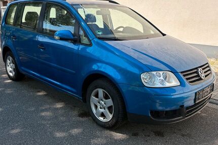 VW Touran 275.000 km 1.890 &euro; Breisach am Rhein 79206