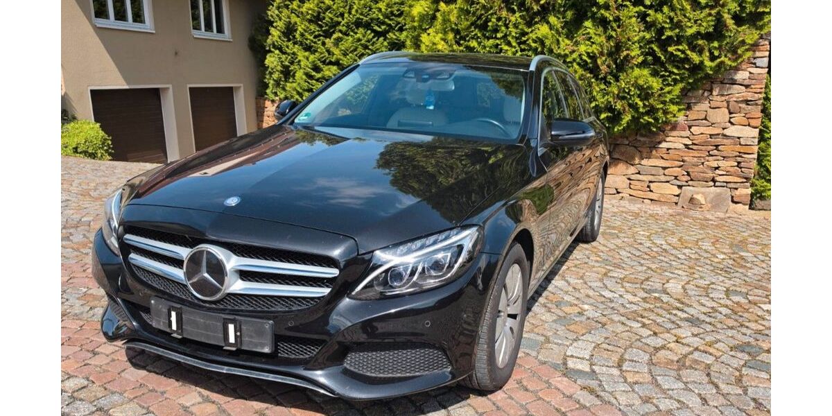Mercedes-Benz C 180 89.492 km 17.999 &euro; Siebenlehn Großschirma 09603