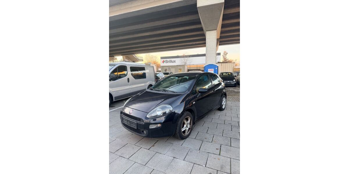 Fiat Punto 196.000 km 1.999 € München 81825
