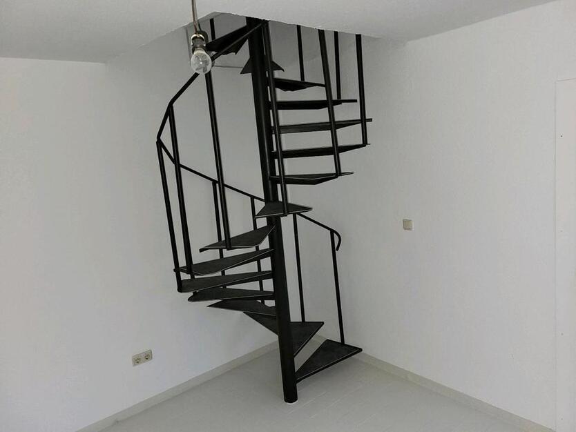 2,5 Zimmer Maisonette Wohnung 450€ Gesamtmiete