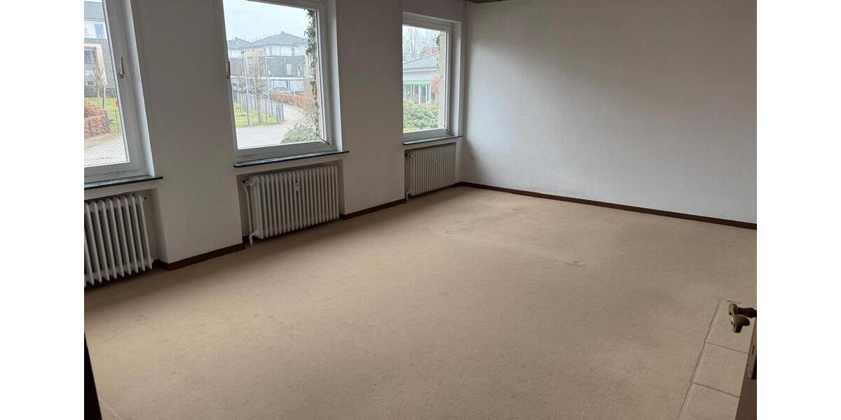Villa Lohne (Oldenburg) - 9 Zimmer, 300 m&sup2;, 820.000&euro; | Angebot:26745362