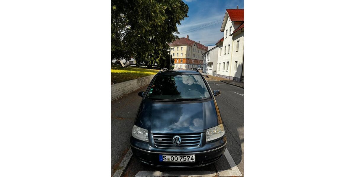 VW Sharan 302.000 km 2.400 &euro; Stuttgart 70569