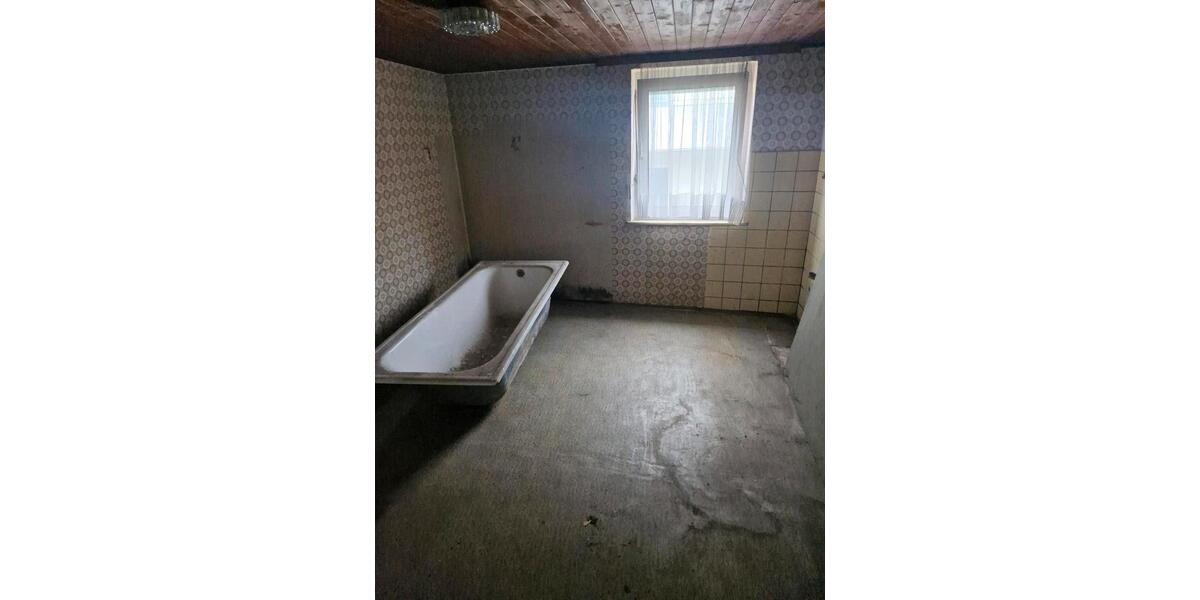 Einfamilienhaus Hallstadt - 11 Zimmer, 450 m&sup2;, 1.400&euro; | Angebot:21621278
