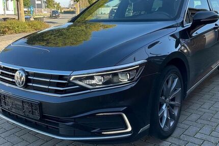 VW Passat 208.600 km 12.850 &euro; Essen 45356