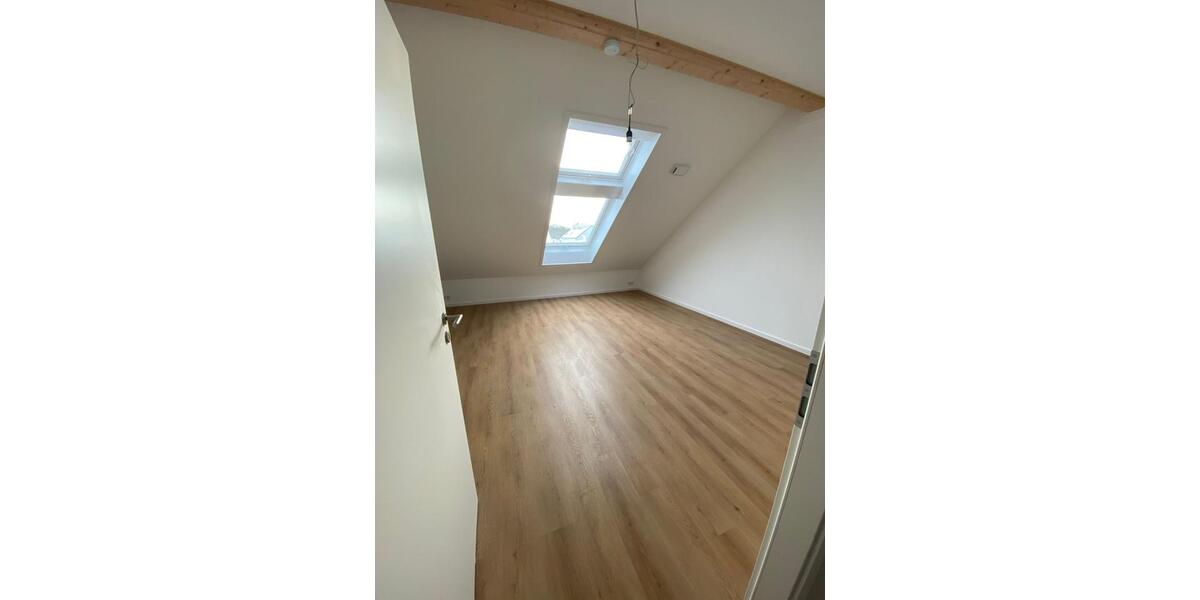 Erstbezug in ein modernes Reihenendhaus mit exklusiver Ausstattung, zwei Parkplätzen 5 zimmer