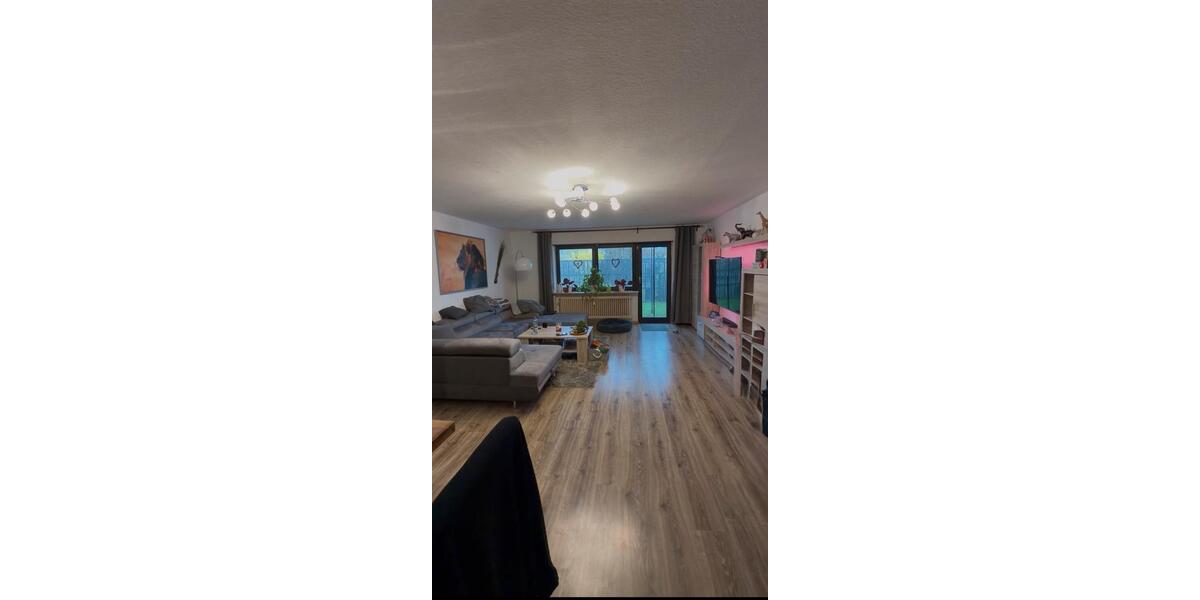 Erdgeschoßwohnung Schwetzingen - 3 Zimmer, 100 m&sup2;, 1.550&euro; | Angebot:26185365