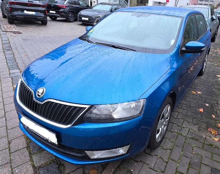 Skoda Rapid 112.500 km 9.499 € München 81375