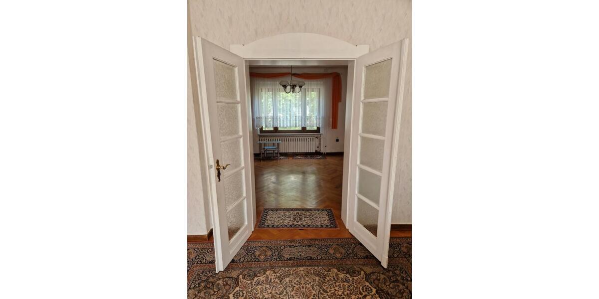 Doppelhaushälfte Dessau-Roßlau Dessau - 8 Zimmer, 175 m&sup2;, 300.000&euro; | Angebot:27001541