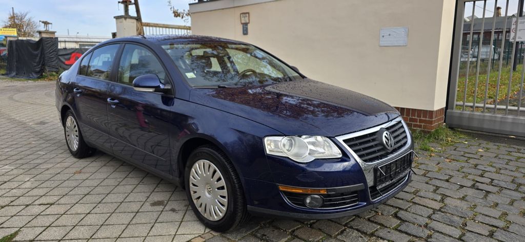 VW Passat 301.000 km 2.490 € Leipzig - Ost 04328