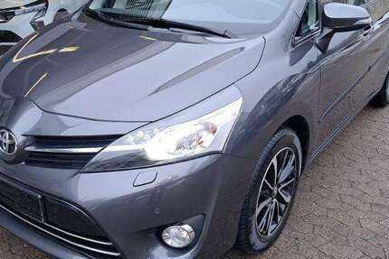 Toyota Verso 40.000 km 13.980 &euro; Kiel 24159