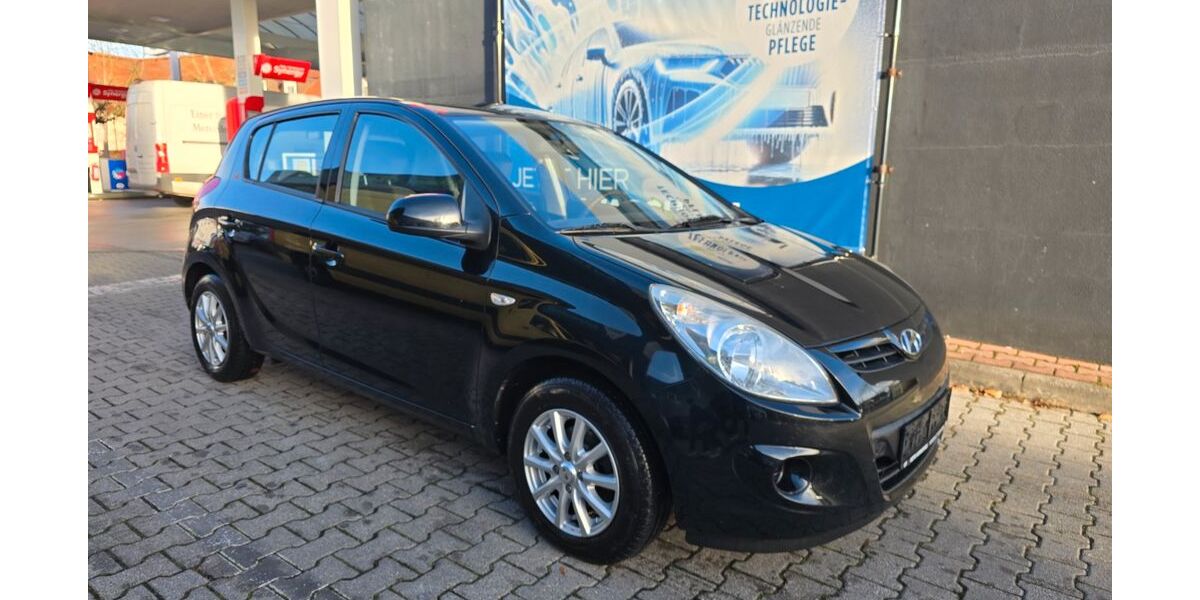 Hyundai i20 142.000 km 3.490 € Garching 85748