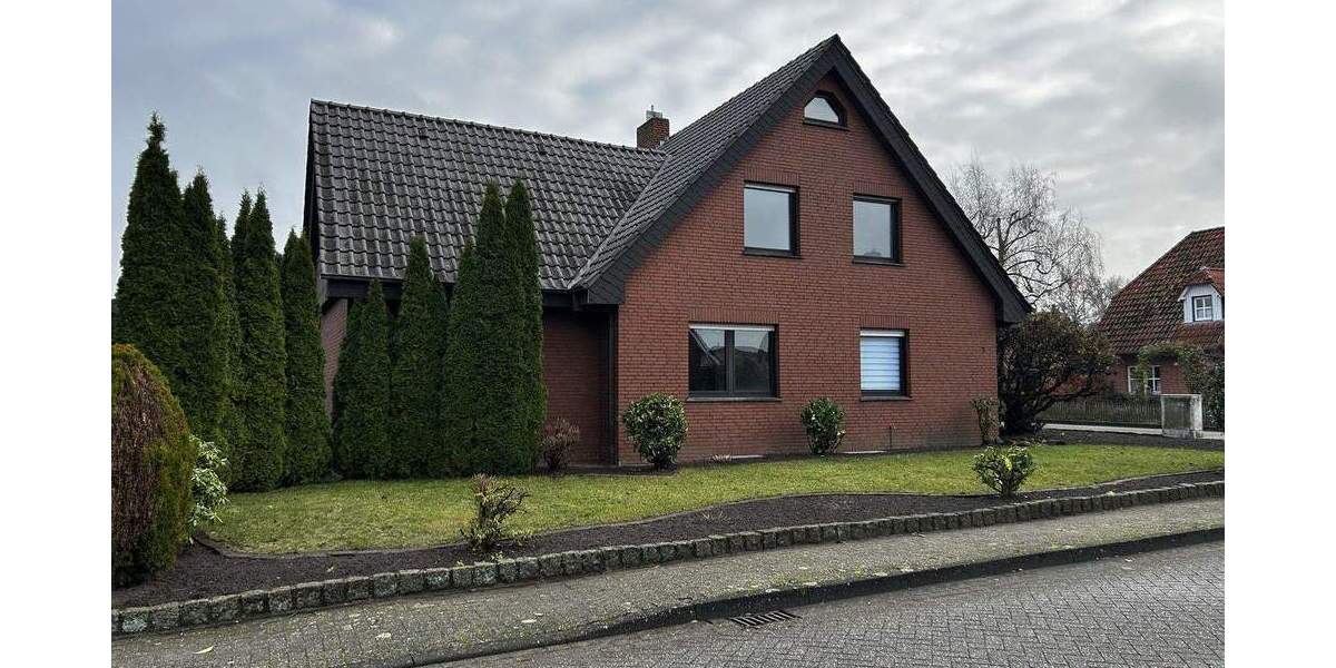 Einfamilienhaus Salzbergen - 9 Zimmer, 241 m&sup2;, 330.000&euro; | Angebot:24039076