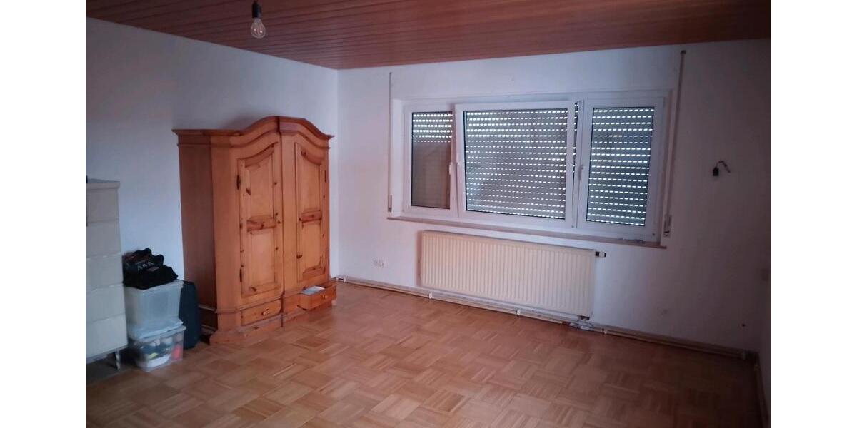 Etagenwohnung Murrhardt - 4 Zimmer, 130 m&sup2;, 250&euro; | Angebot:24717627