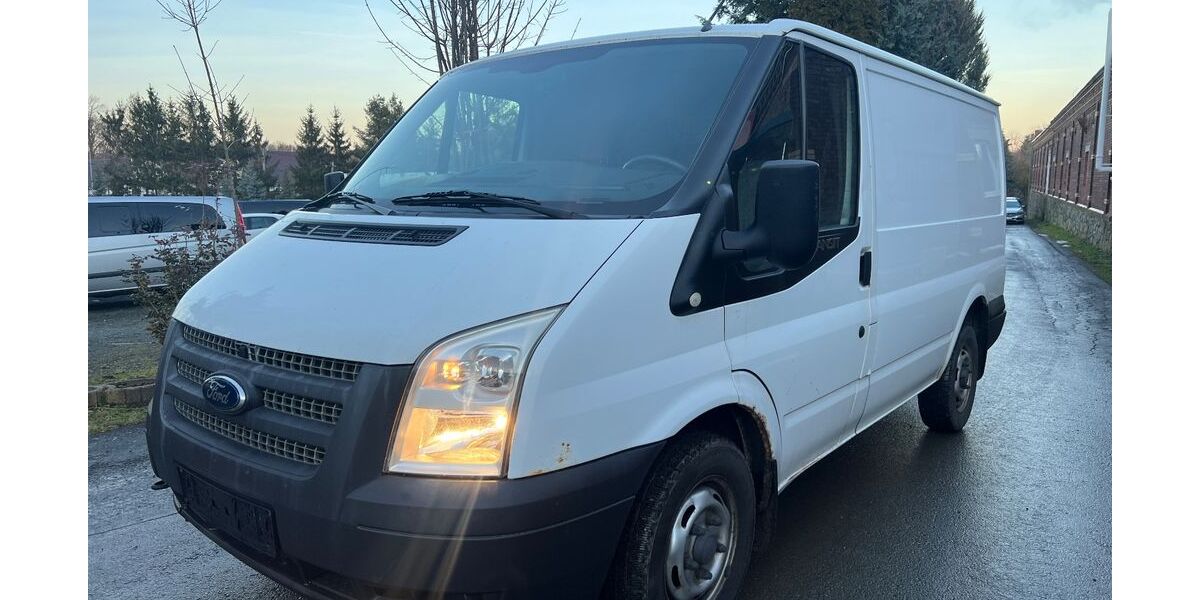 Ford Transit 138.000 km 5.400 &euro; Werdau 08412