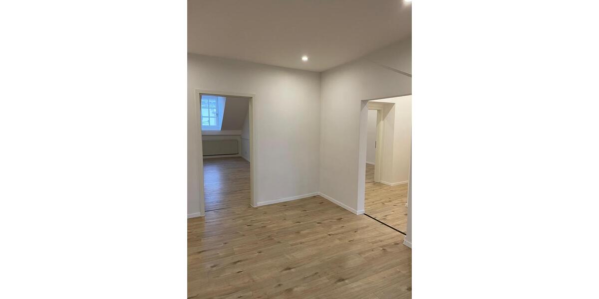 Dachgeschoßwohnung Zweibrücken - 3 Zimmer, 80 m&sup2;, 129.000&euro; | Angebot:27063833