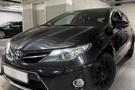 Toyota Auris 165.000 km 7.799 &euro; Frankfurt am Main 60386