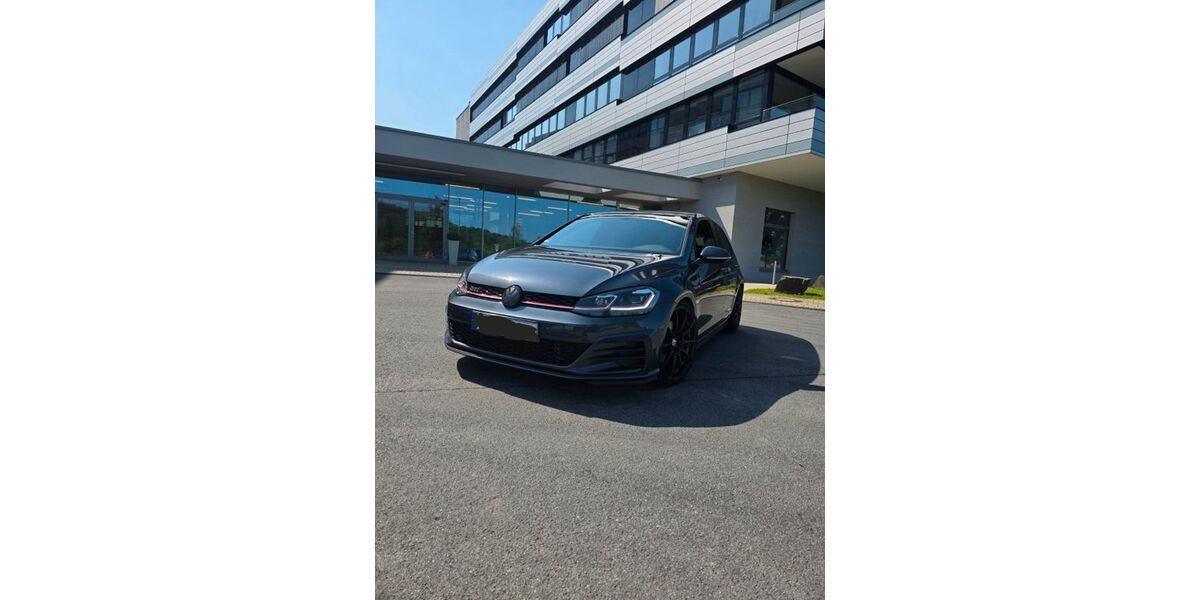 VW Golf 101.000 km 22.999 &euro; Siegen 57072