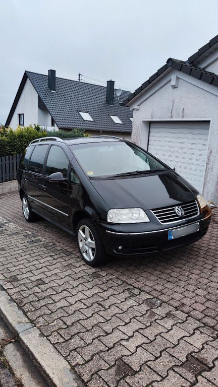 VW Sharan 298.070 km 3.999 € Freudenburg 54450