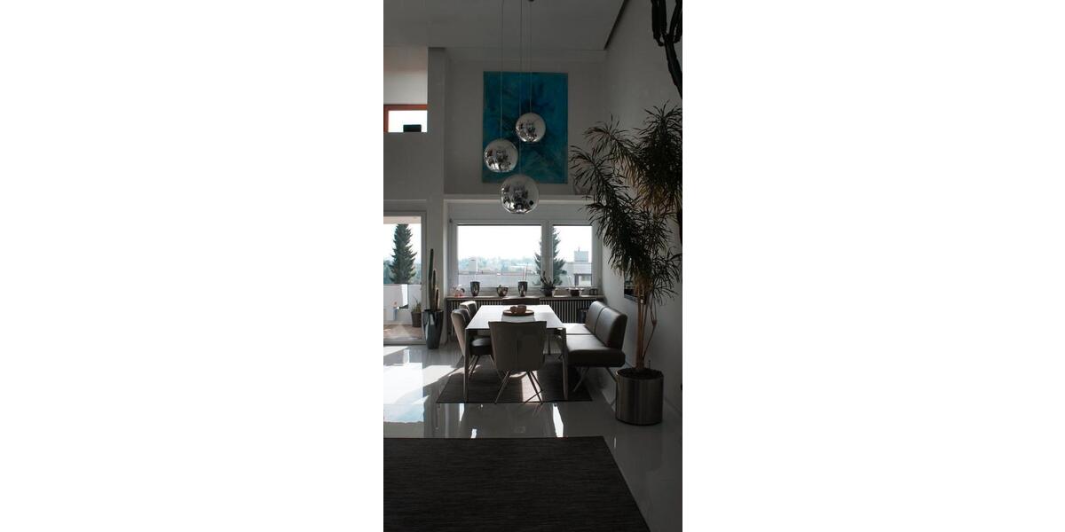 Einfamilienhaus Esslingen am Neckar Brühl - 6 Zimmer, 200 m&sup2;, 750&euro; | Angebot:26658405