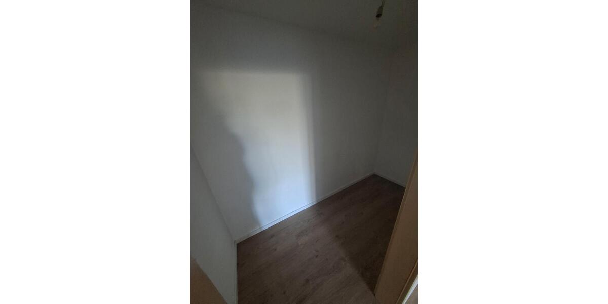 Etagenwohnung Friedeburg - 4 Zimmer, 104 m&sup2;, 1.000&euro; | Angebot:26331435