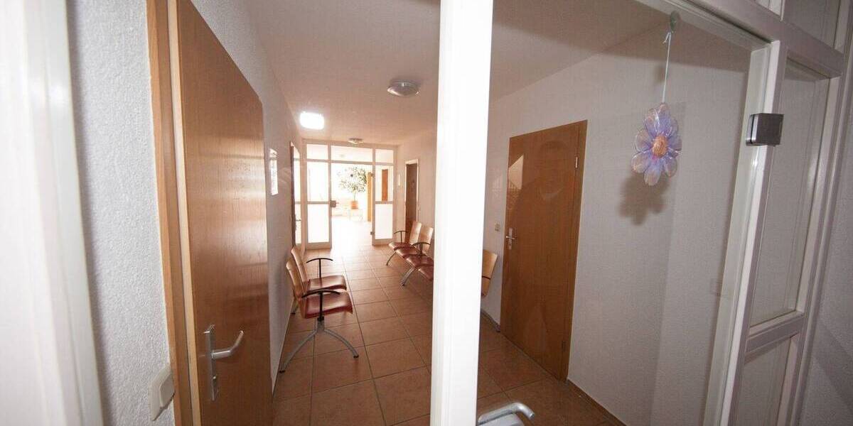 Gewerbeobjekt Hildburghausen - 6 Zimmer, 140 m&sup2;, 900&euro; | Angebot:25706977