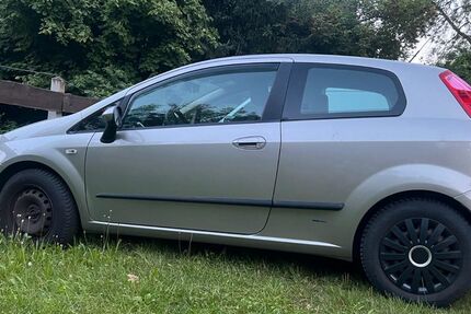 Fiat Punto 152.000 km 2.999 € Chemnitz 09113