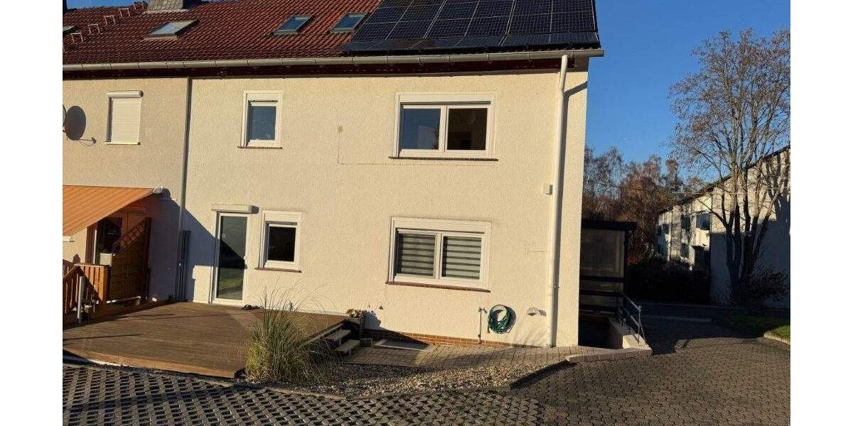  Charmantes Zweifamilienhaus in beliebter Lage von Niederkaufungen - modernisiert, gepflegt & vielseitig nutzbar 5 zimmer