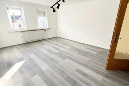 Wohnung Neustadt bei Coburg - 4.5 Zimmer, 87 m&sup2;, 750&euro; | Angebot:24964782