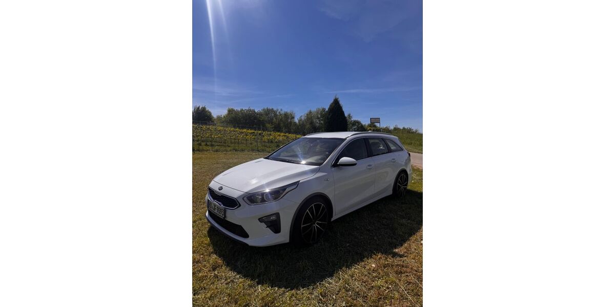 Kia ceed Sportswagon 118.000 km 12.990 &euro; Wilhelmsfeld 69259