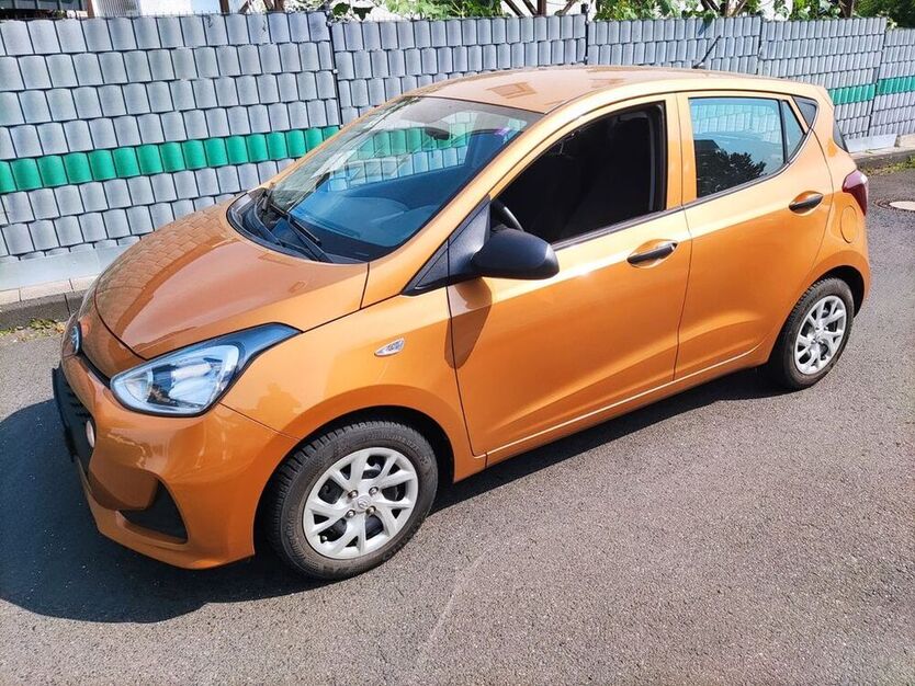 i10