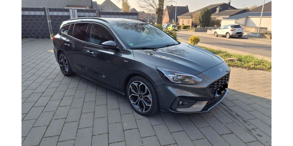 Ford Focus 58.000 km 19.150 &euro; Linnich 52441