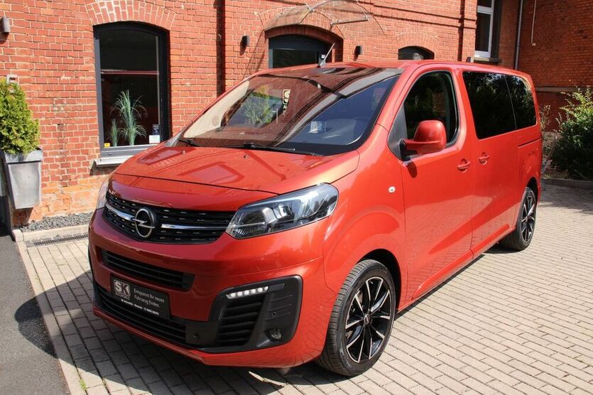 Zafira Life