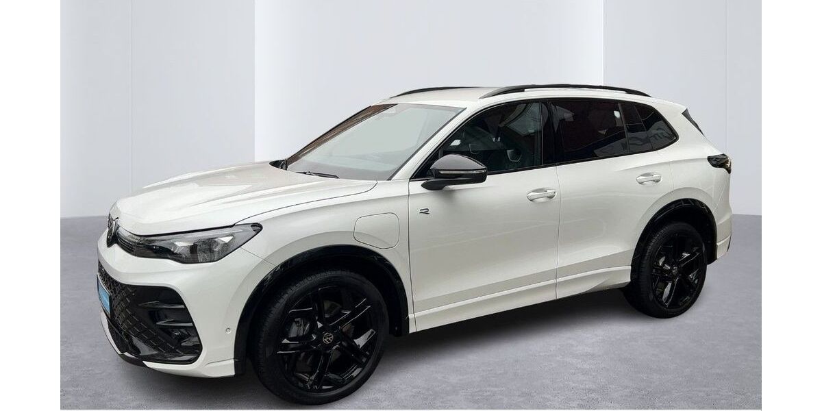 VW Tiguan 16.000 km 49.888 &euro; Hamburg 22303
