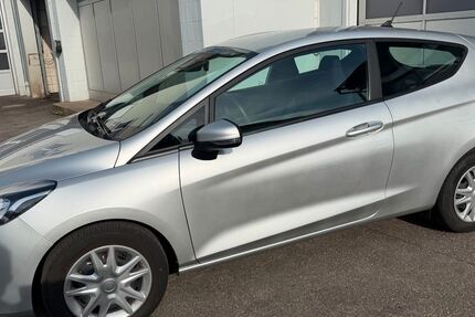 Ford Fiesta 41.900 km 11.900 &euro; Ditzingen 71254