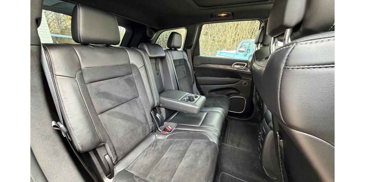 Jeep Grand Cherokee SRT 6,4 HEMI VOLLAUSSTATTUNG GRAIL 86.000 km 28.999 &euro; Rudolstadt 07407