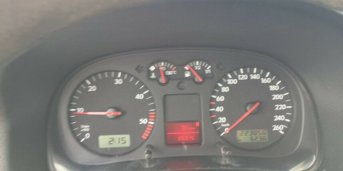 VW Golf TDi,Champ,Klima,1 Hd.,Tüv Neu 223.000 km 2.450 &euro; Himmelkron 95502