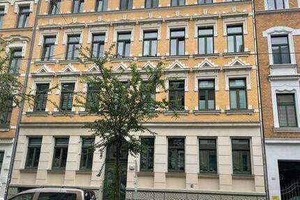 1Raum DG-Wohnung mit EBK in Stötteritz