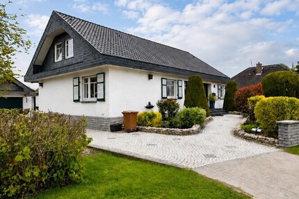 Ein Zuhause zum Verlieben Repräsentatives Einfamilienhaus mit traumhaftem Garten, Wellness + Garage - Haus Syke Heiligenfelde, Niedersachsen | Angebot:27070455