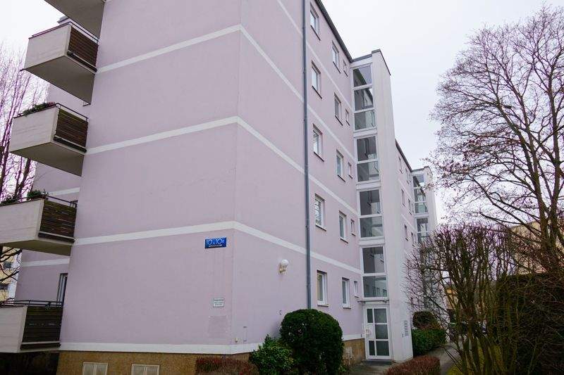 Etagenwohnung Regensburg Westenviertel - 2 Zimmer, 67 m&sup2;, 760&euro; | Angebot:24649128