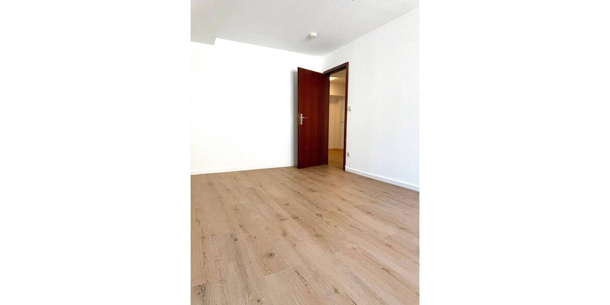 Etagenwohnung Nürnberg Glockenhof - 3 Zimmer, 83 m&sup2;, 1.120&euro; | Angebot:26433958
